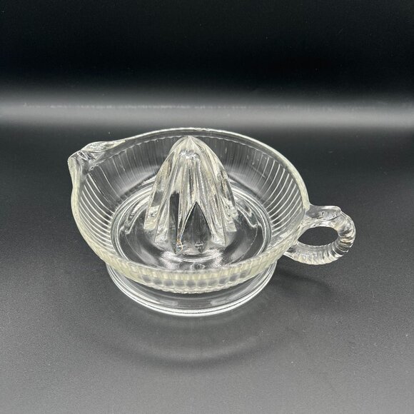 Vintage 1950s Anchor Hocking Clear Glass Manual Juicer/Reamer - Picture 1 of 5